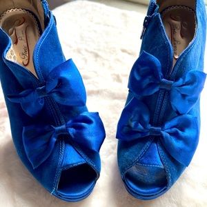 Electric Blue felt and satin open toe heels size 10